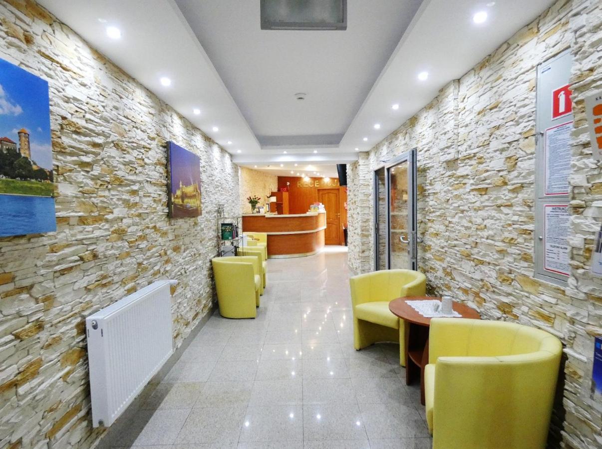 Aparthotel Adler Krasków Εξωτερικό φωτογραφία