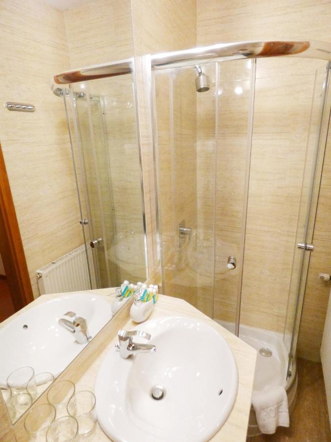Aparthotel Adler Krasków Εξωτερικό φωτογραφία