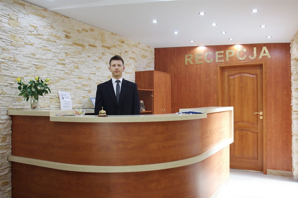 Aparthotel Adler Krasków Εξωτερικό φωτογραφία