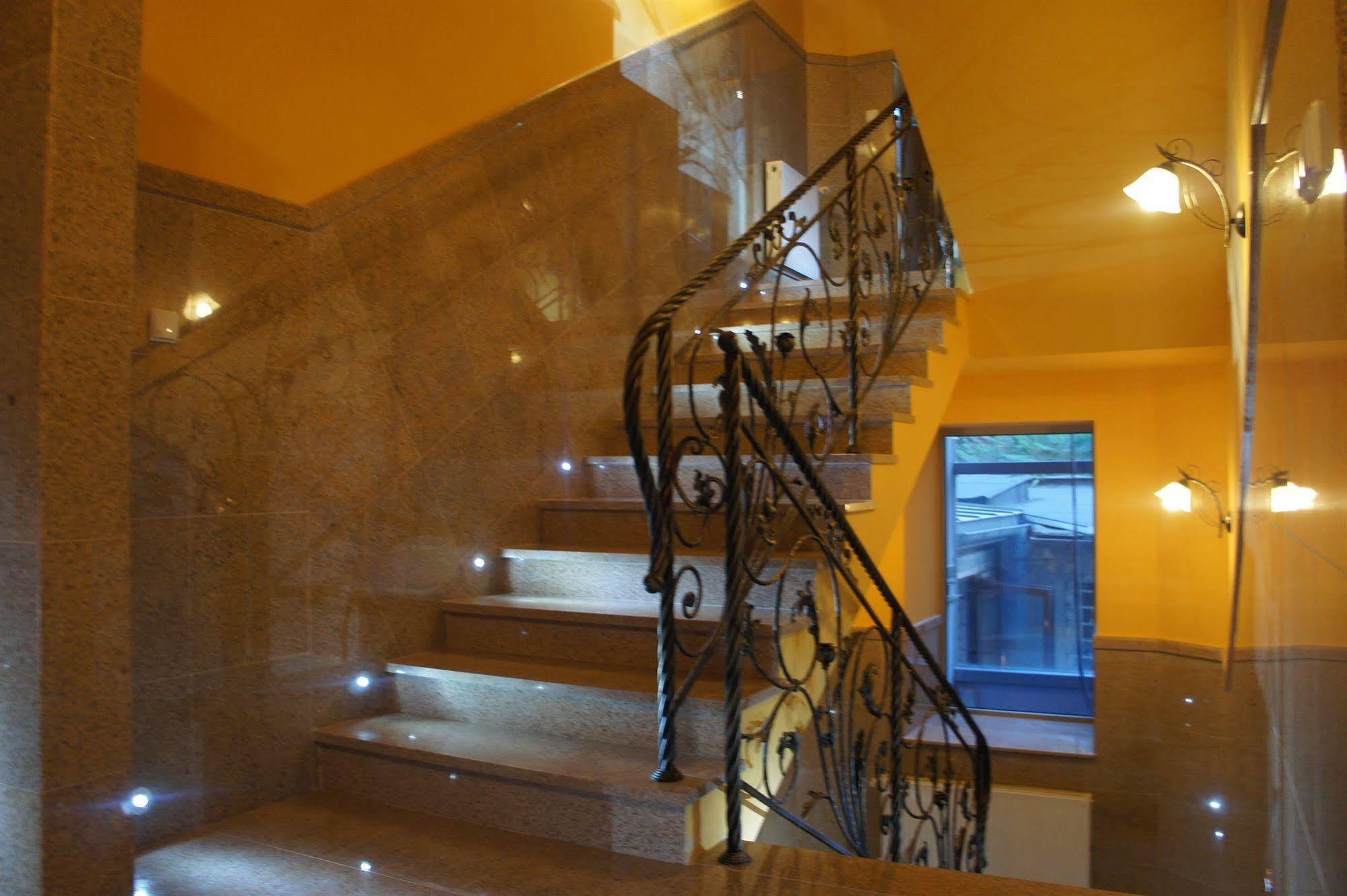 Aparthotel Adler Krasków Εξωτερικό φωτογραφία