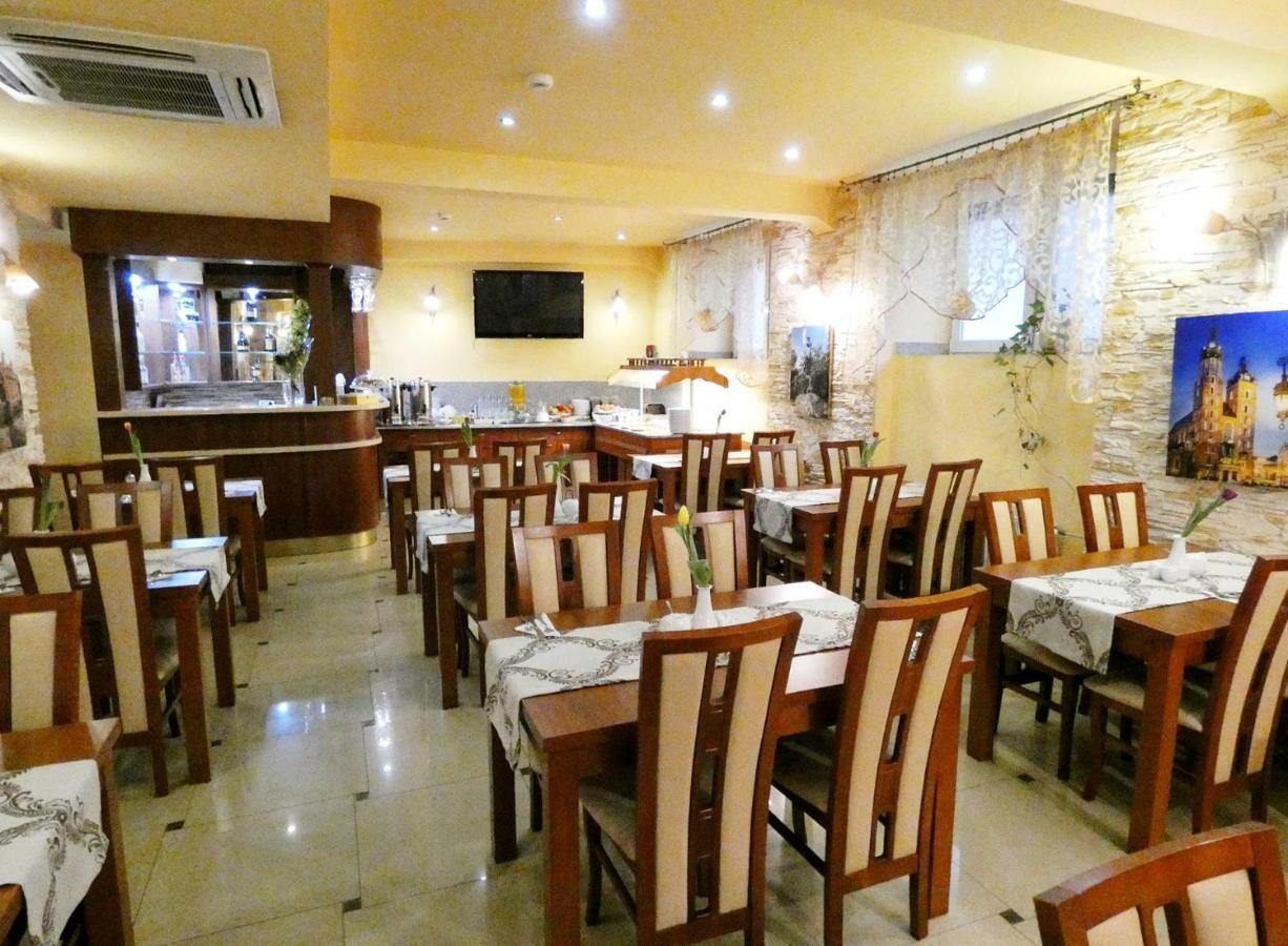 Aparthotel Adler Krasków Εξωτερικό φωτογραφία